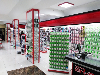 Telefon Aksesuar Raf Sistemleri
